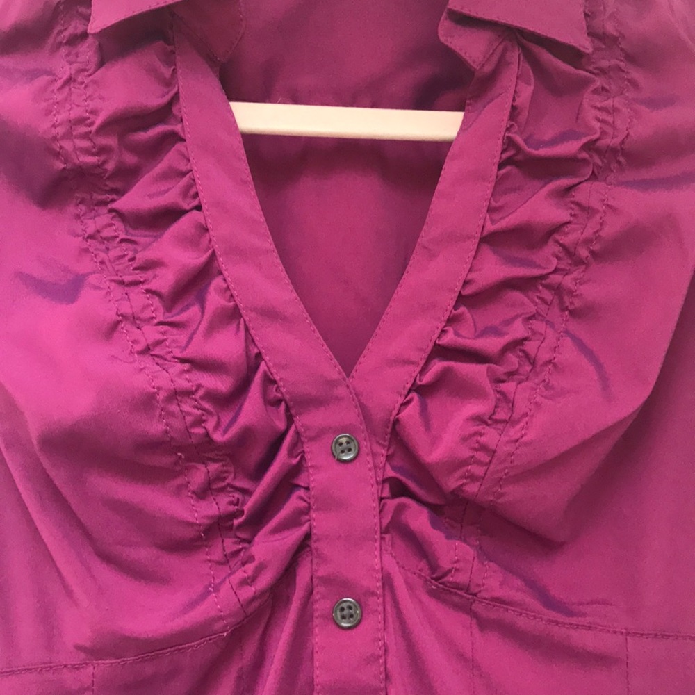Cute Top with Rouching - Picture 3 of 3